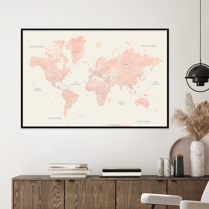 Carte du monde rose pastel en français