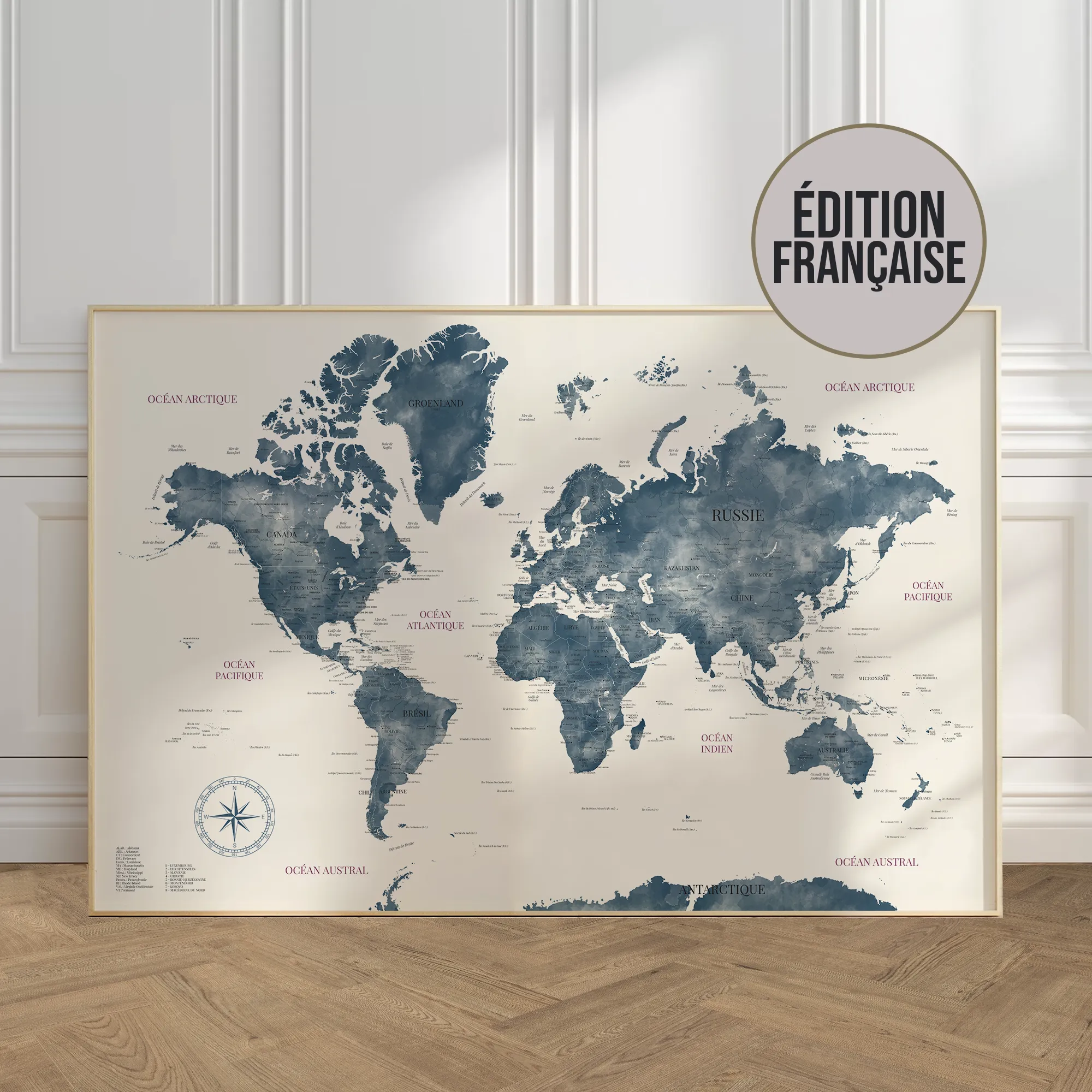 Carte du monde bleue en français encadrée