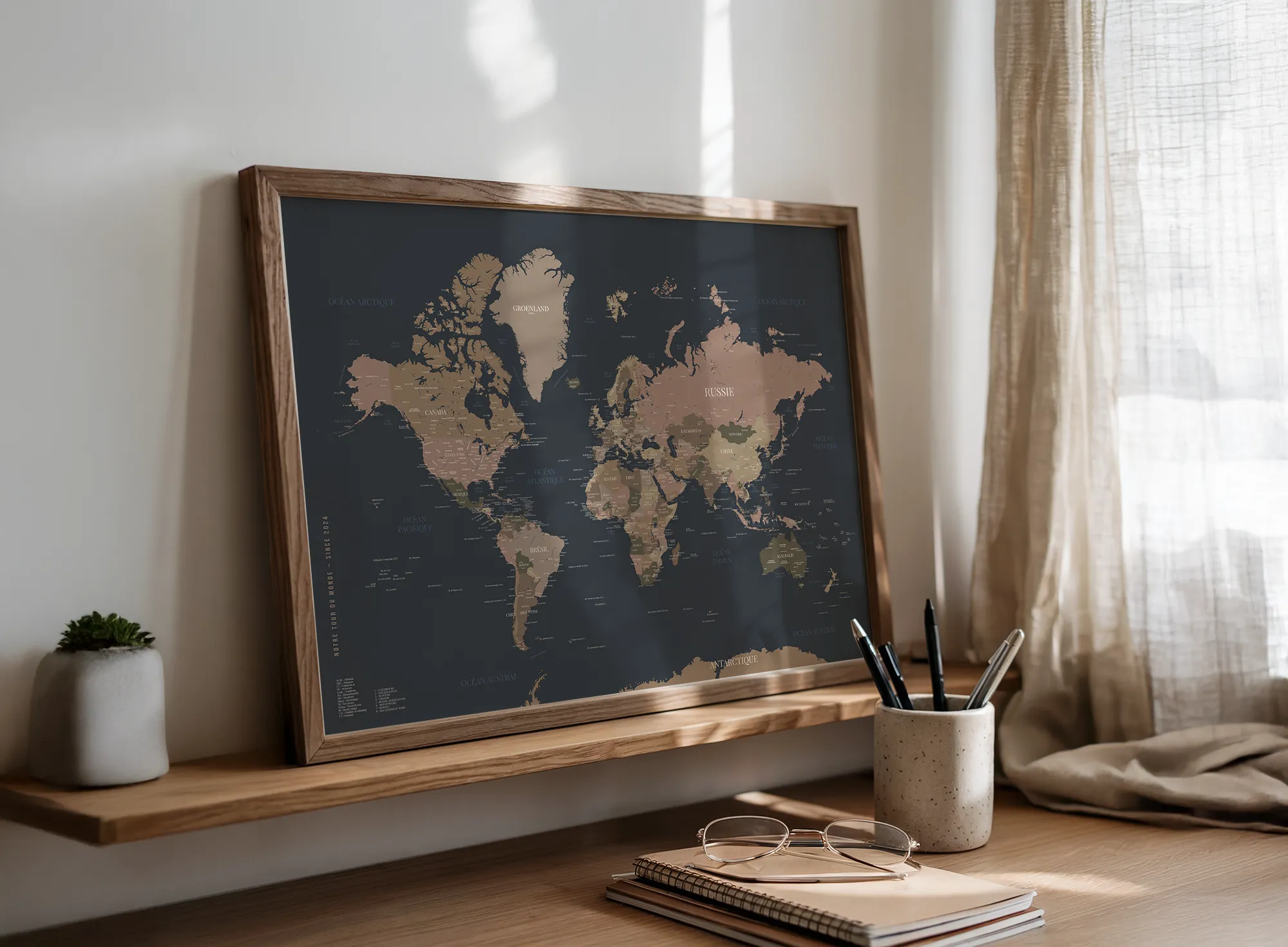 Carte du monde murale déco dans un bureau - Affichéo
